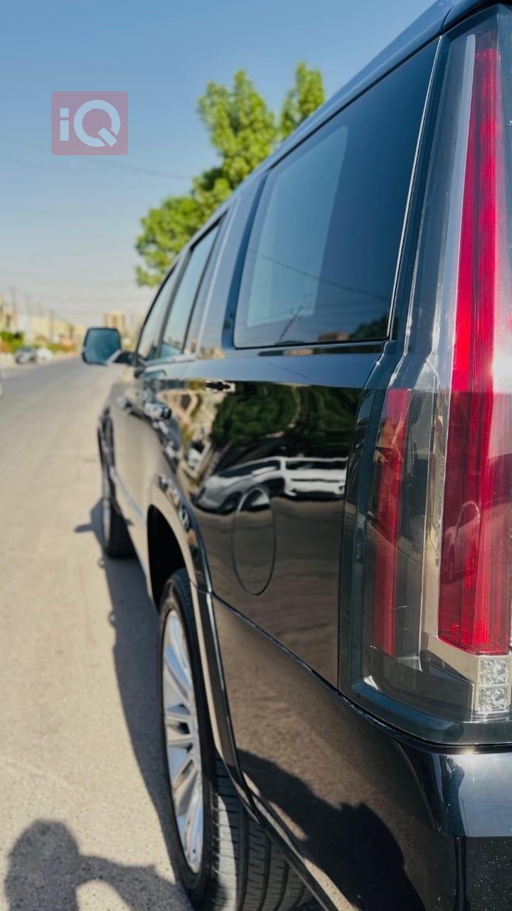 كاديلاك اسكاليد